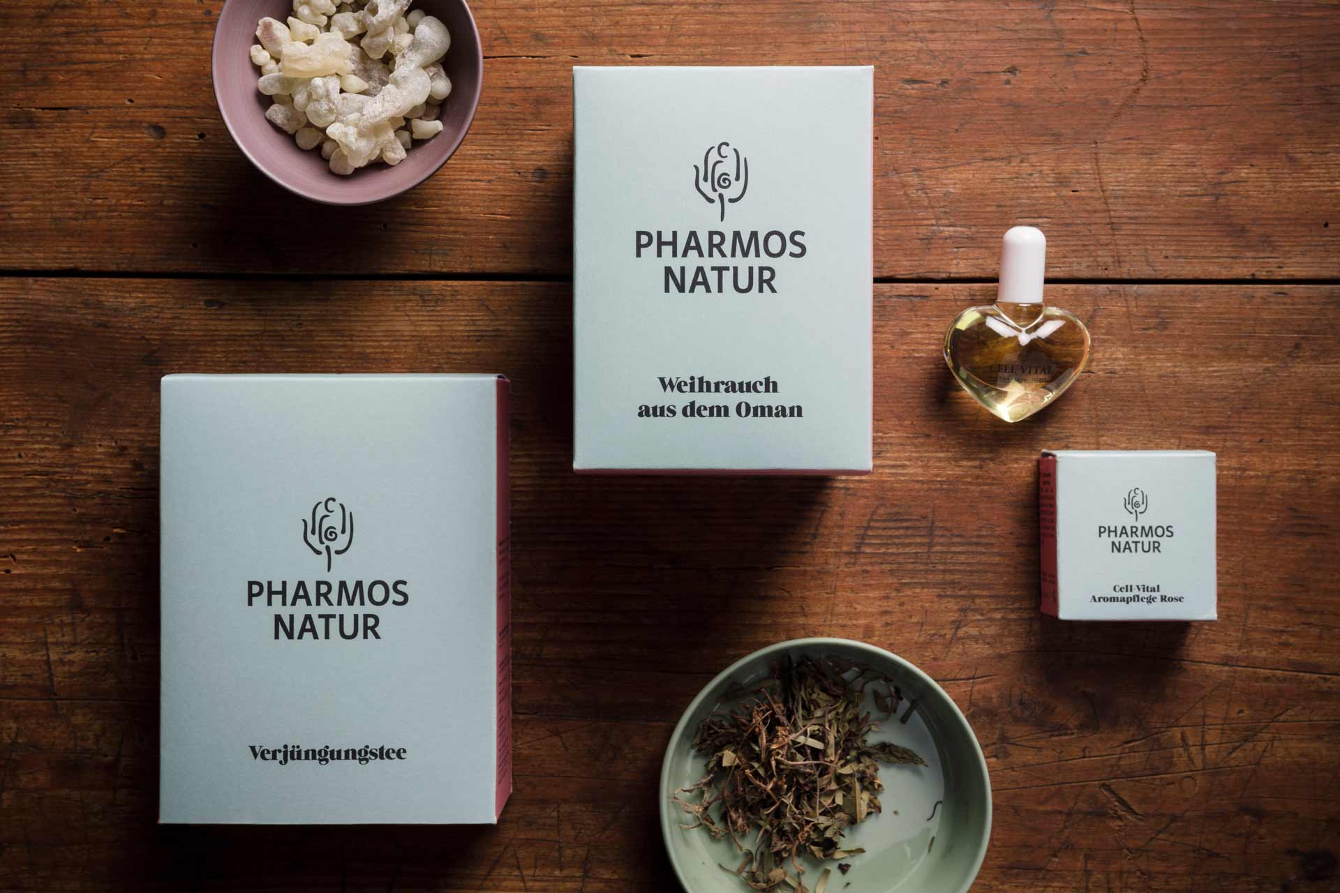 Packagingdesign und Fotokonzept für Pharmos Natur, Weihnachtsset, Verpackung, Weihnachten, Naturkosmetik, Design, Grafikdesign, Bernhard Hafele